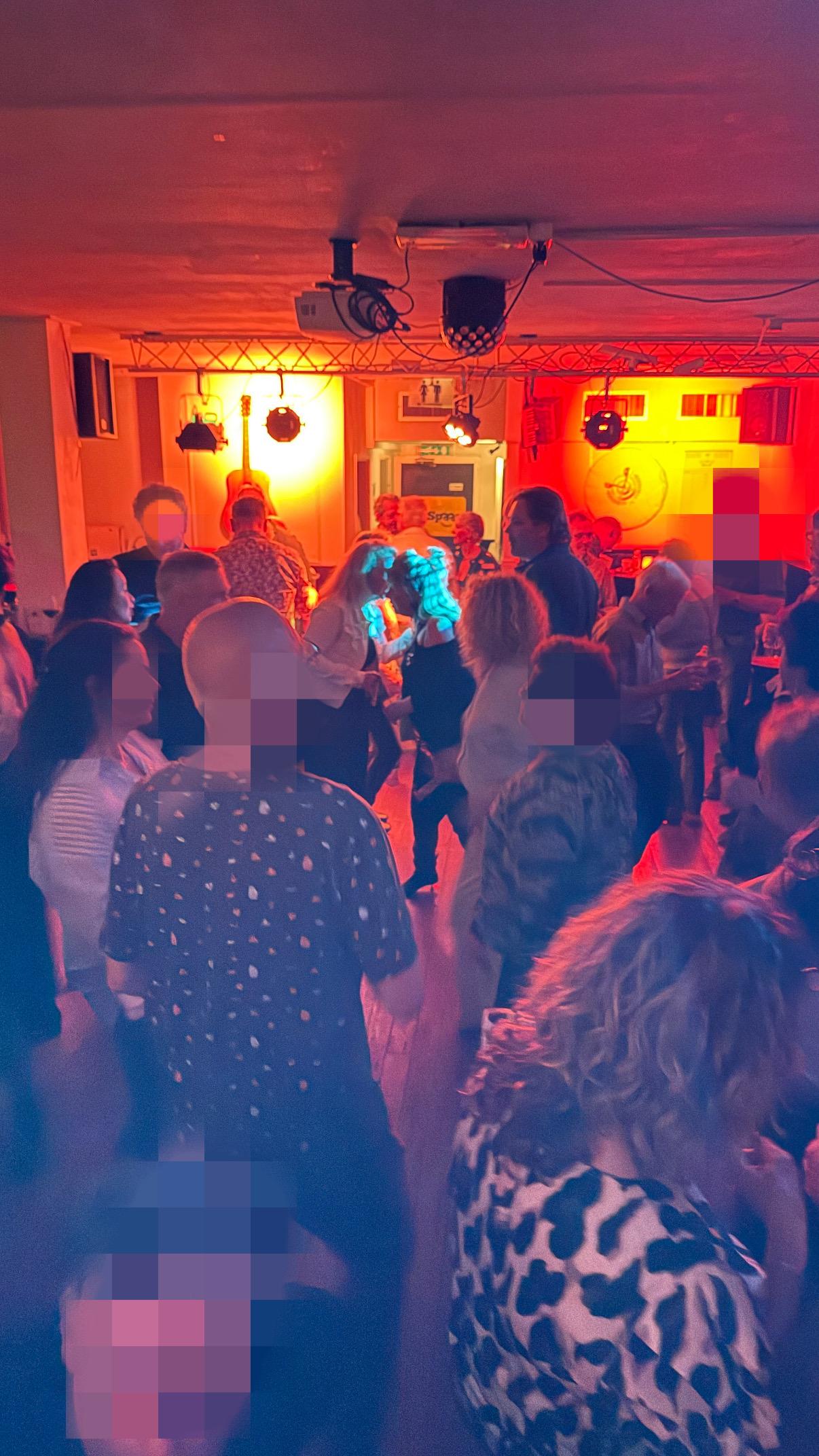 Zutphen singleparty DatingOost Dating Oost singlesfeest vrijgezel alleenstaand singlescafe singlesborrel 40+ 50+ 60+ 